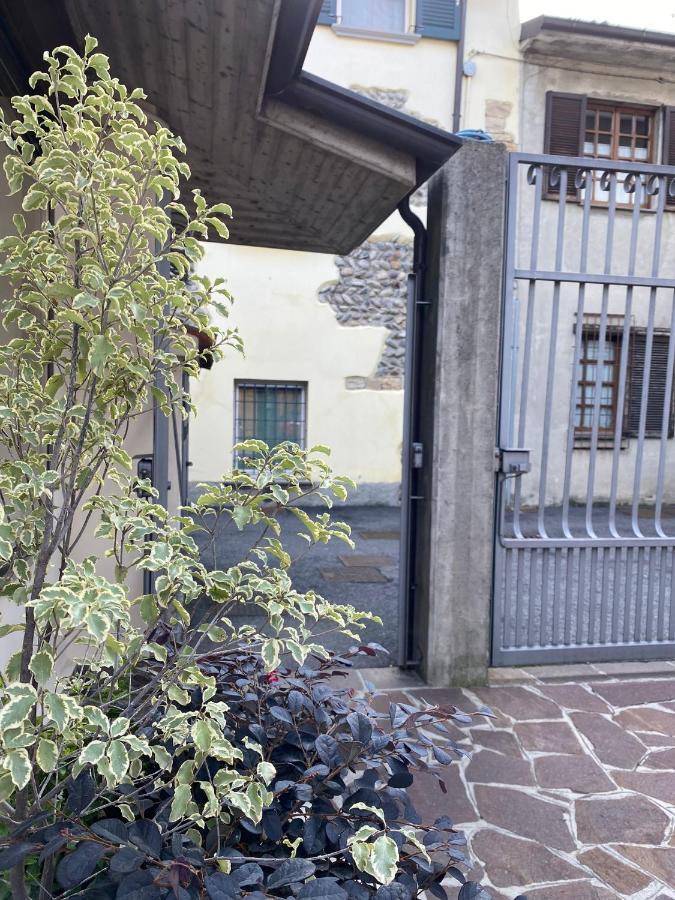 Il Caravaggio Guest House กราสซอบบิโอ ภายนอก รูปภาพ