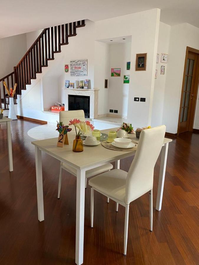Il Caravaggio Guest House กราสซอบบิโอ ภายนอก รูปภาพ